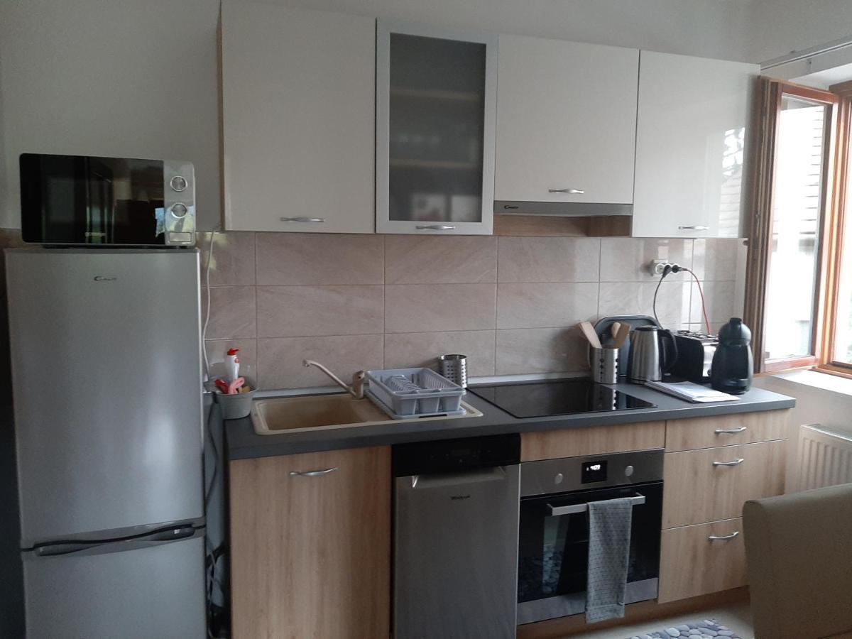 Megyeri Apartman Pócsmegyer Eksteriør billede