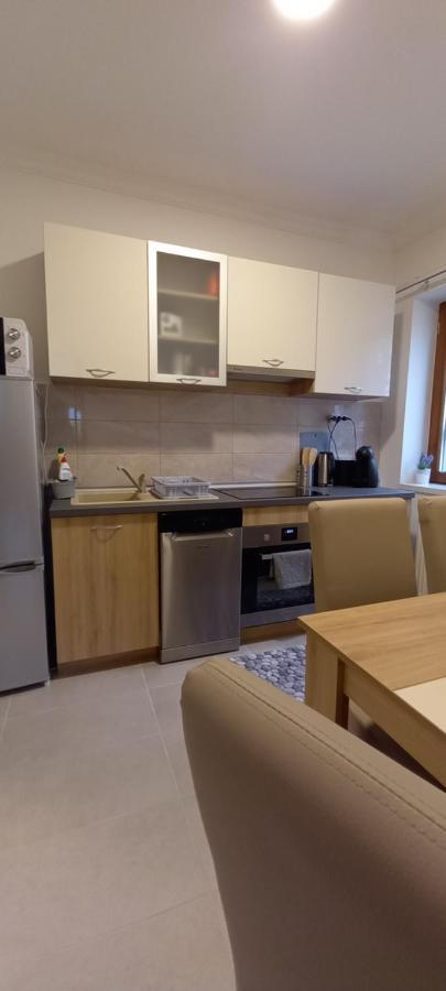 Megyeri Apartman Pócsmegyer Eksteriør billede